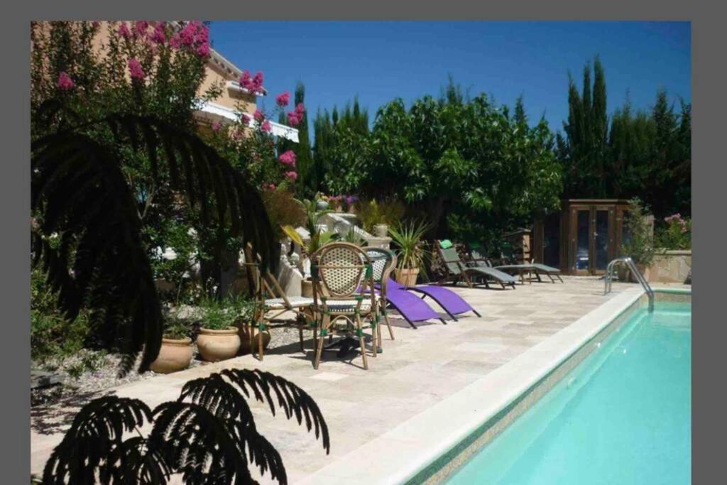 Peaceful 3 Bedroom 8 Person Ground Floor Apartment With Large Private Heated Pool La Digne-d'Amont 외부 사진
