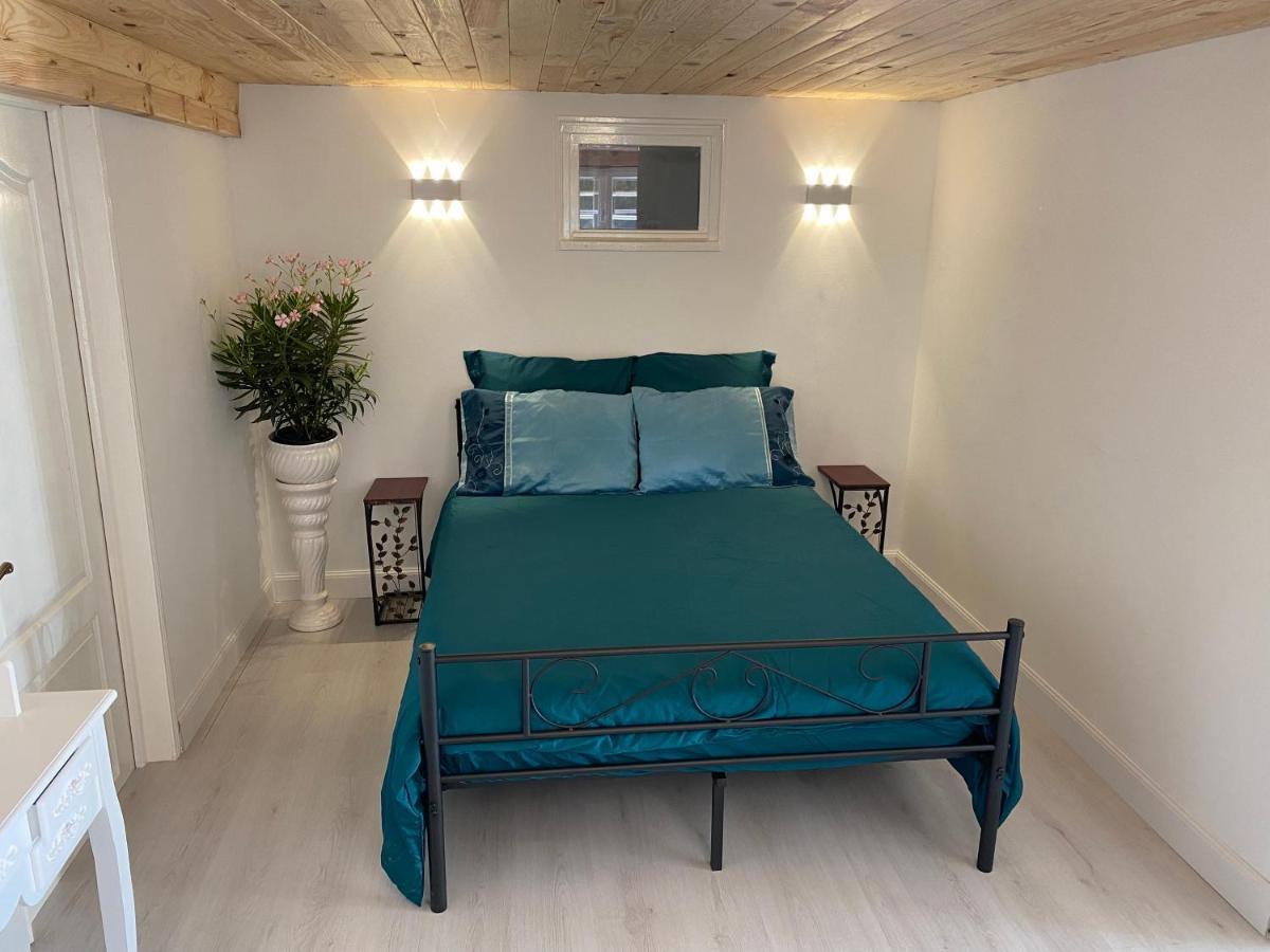 Peaceful 3 Bedroom 8 Person Ground Floor Apartment With Large Private Heated Pool La Digne-d'Amont 외부 사진